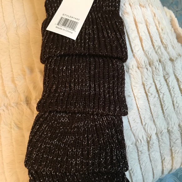 Women’s Trendy Leg Warmers - Picture 3 of 3